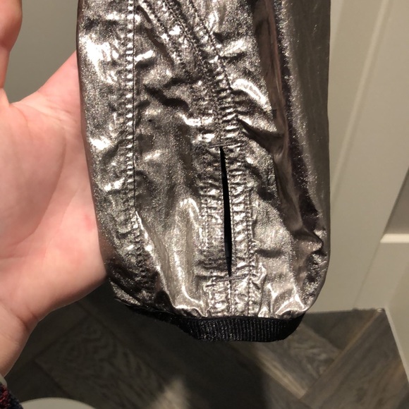 Ivivva girl’s iridescent windbreaker - Picture 10 of 12